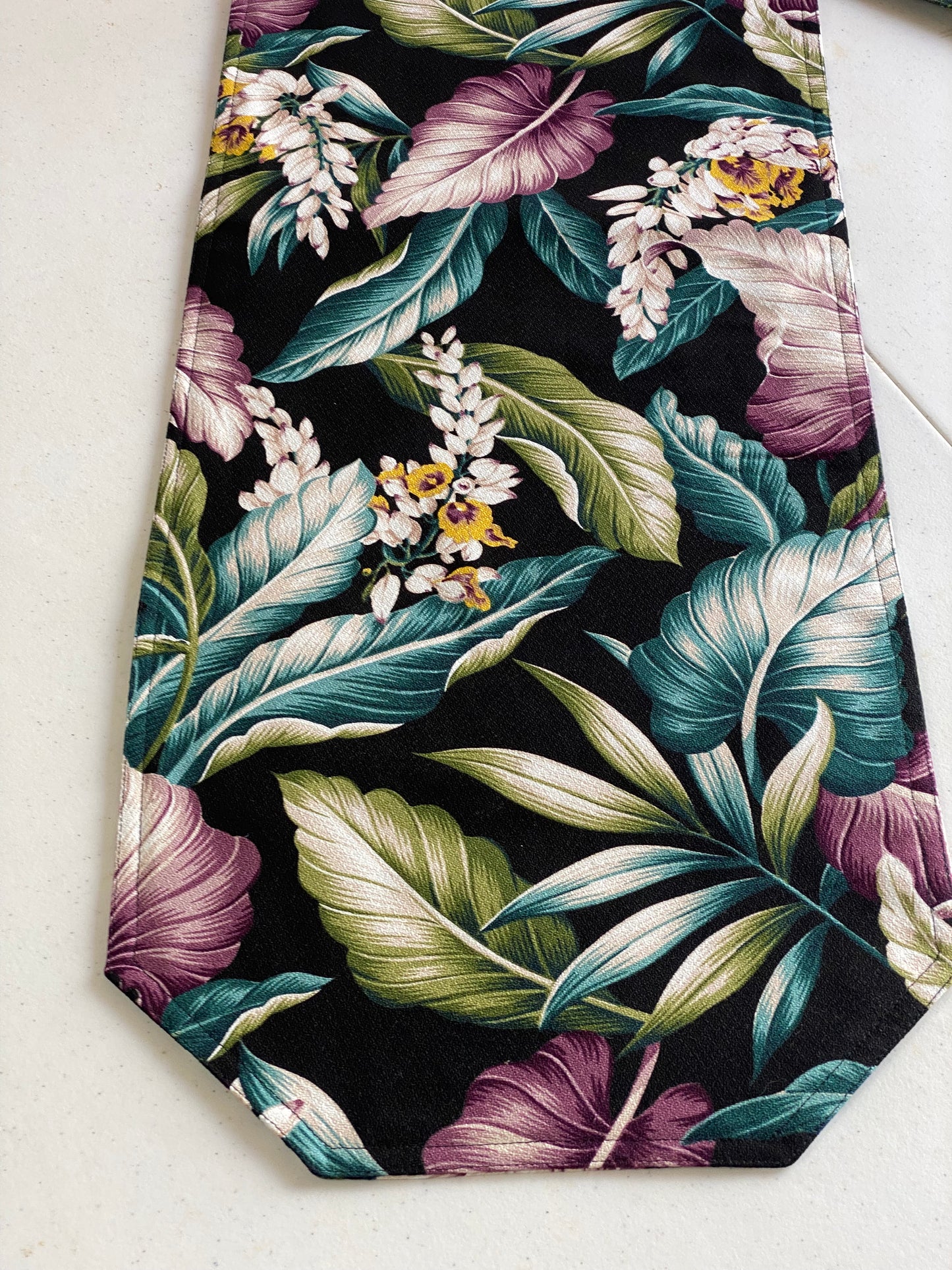 Black Shell Ginger Hawaiian Barkcloth Table Runner